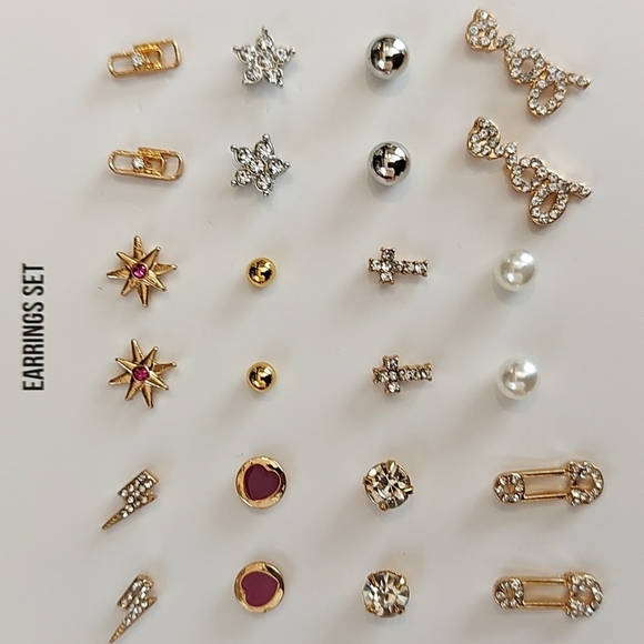 Steve Madden Earring Set - Picture 3 of 4